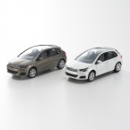 3inch C4 ミニチュアカー　２台セット