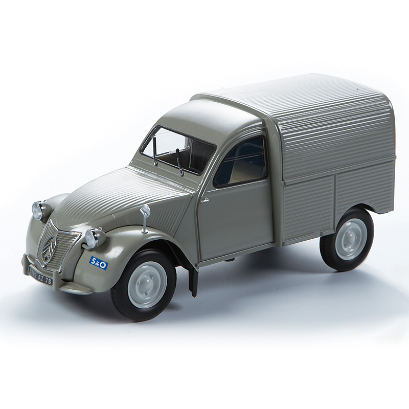 1/18　2CV Fourgonnette ミニチュアカー